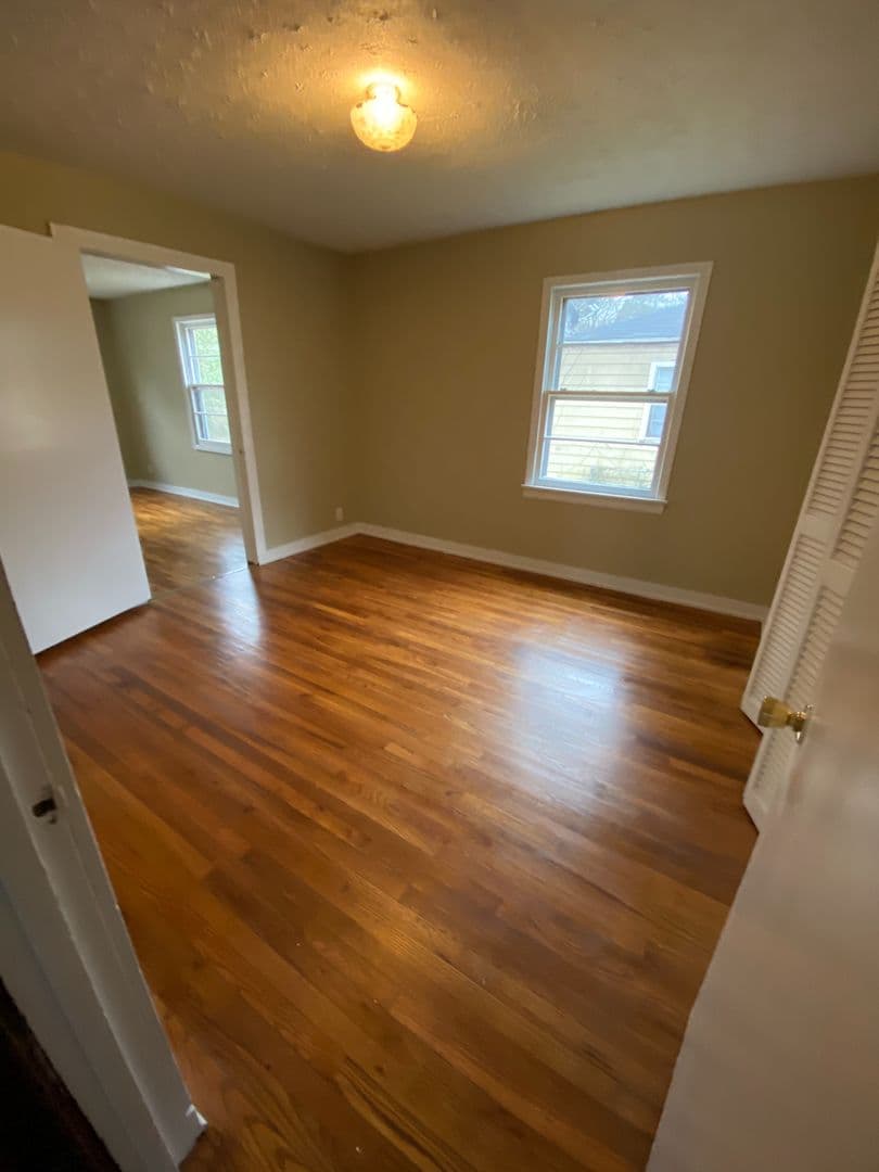 Anniston House: 83 Pelham Heights