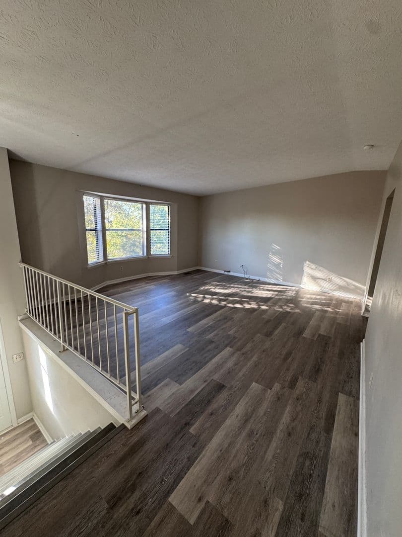 Jacksonville House: 800 14th Avenue, NE -