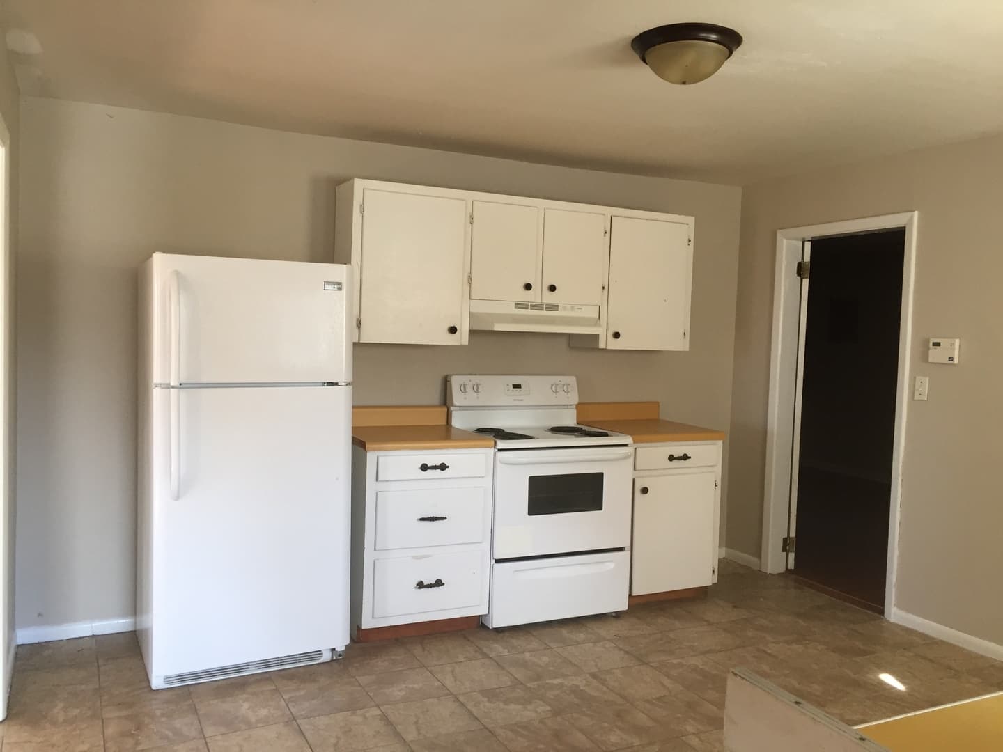 Anniston House: 401 Williamson Avenue