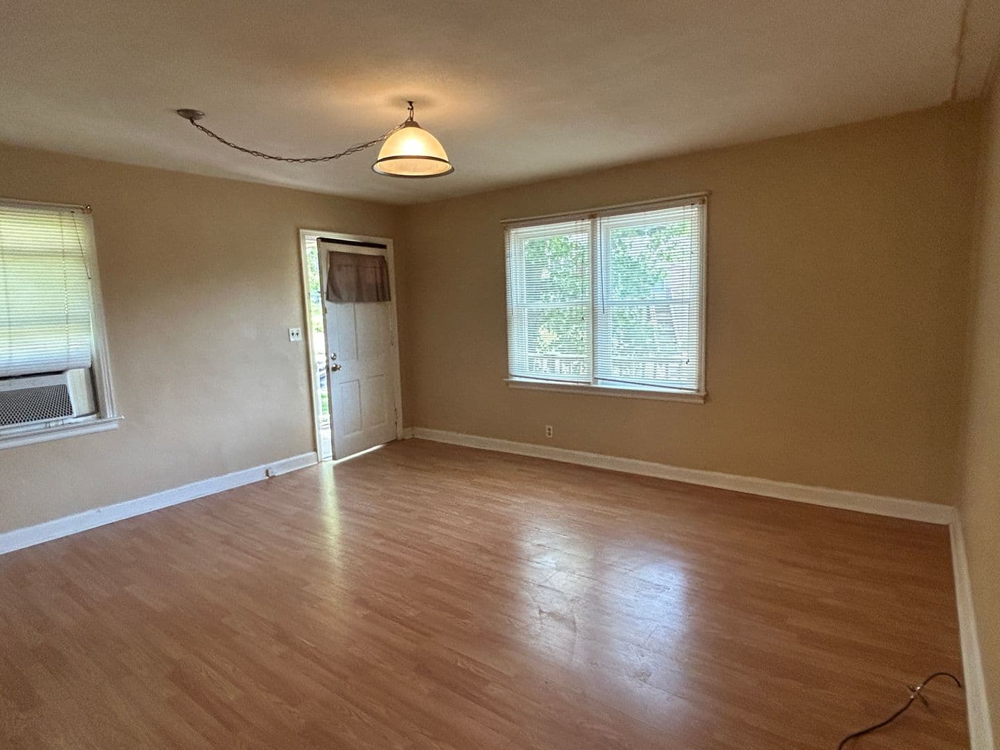 Anniston Apartment: Marguerite Ave