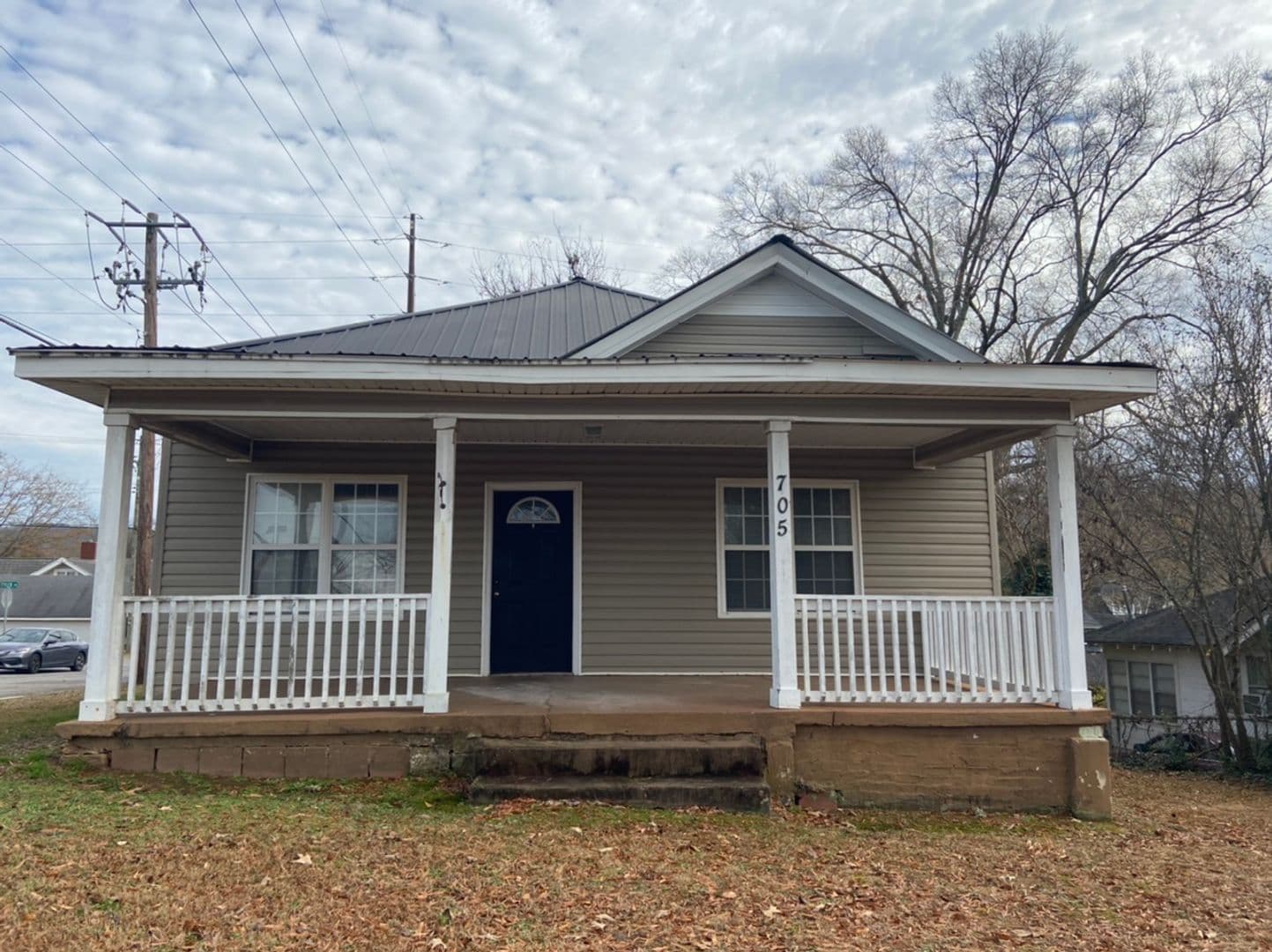 Anniston House: 705 Knox Avenue