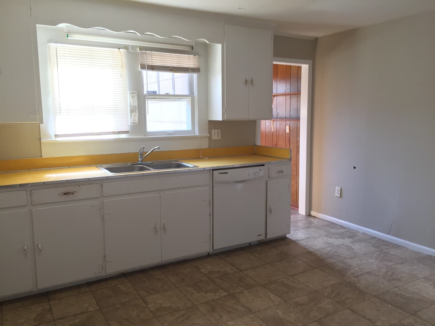Anniston House: 401 Williamson Avenue