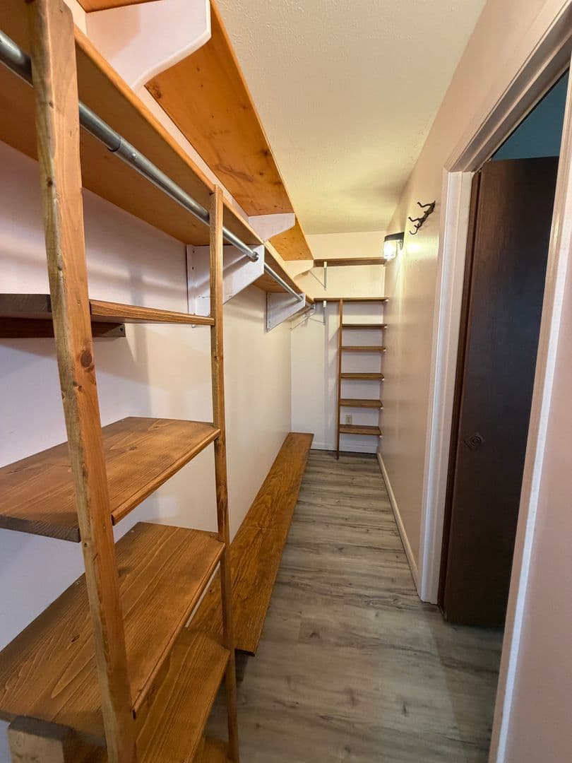 Oxford House: 4084 Friendship Road