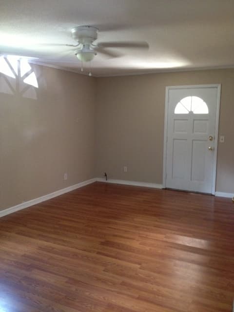 Anniston House: 401 Williamson Avenue