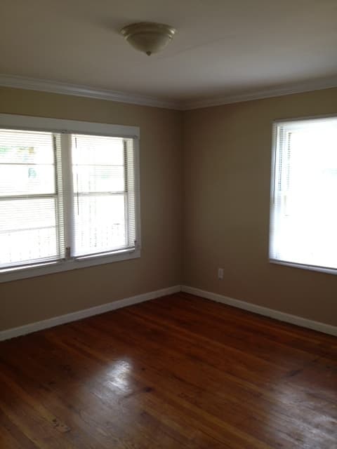 Anniston House: 401 Williamson Avenue