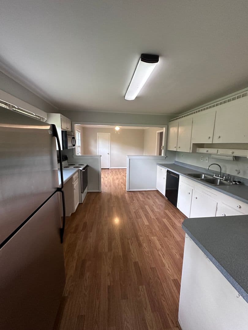 Jacksonville House: 205 West Avenue, NW