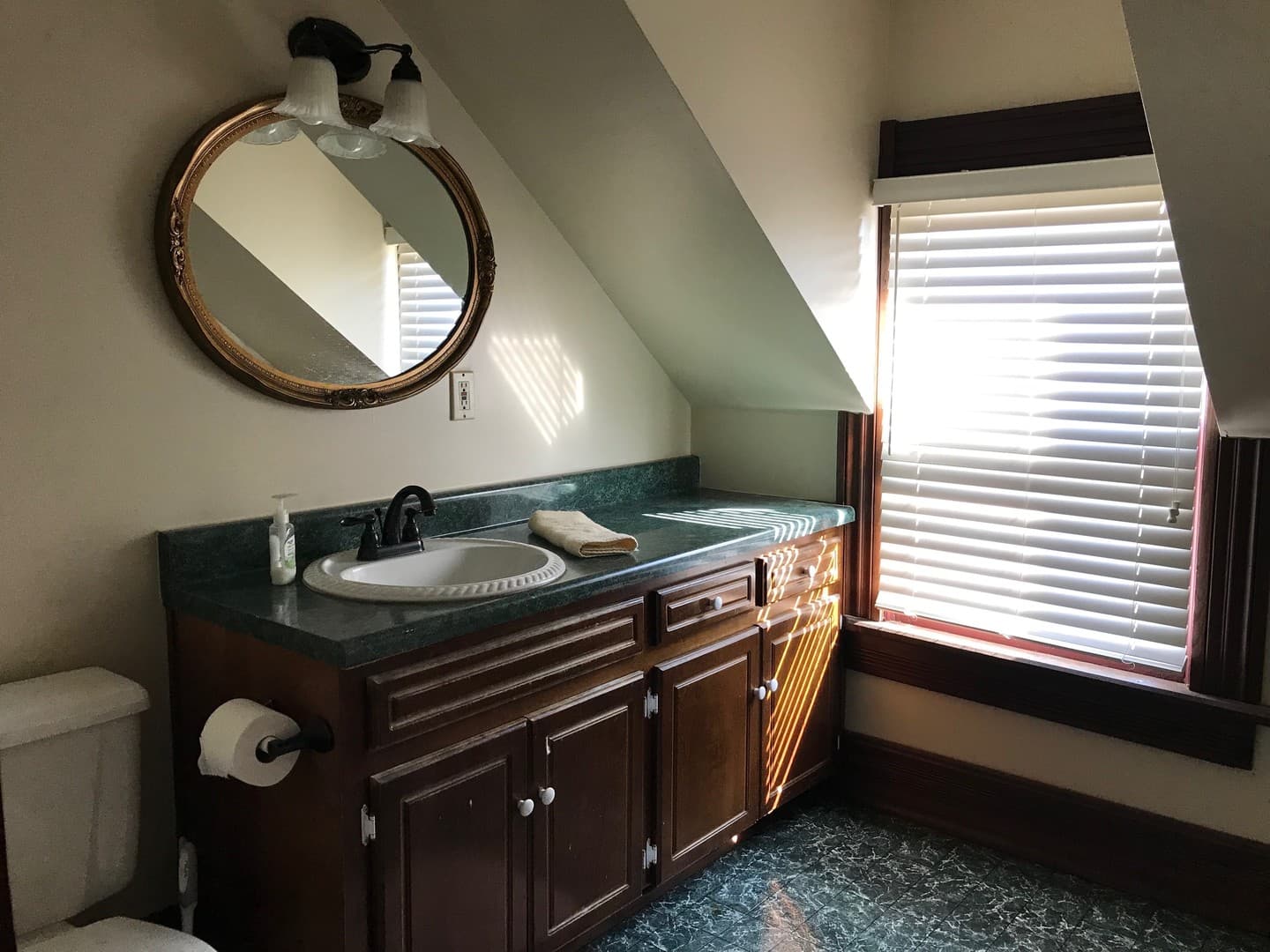 Anniston House: 103 E. 22nd Street-A