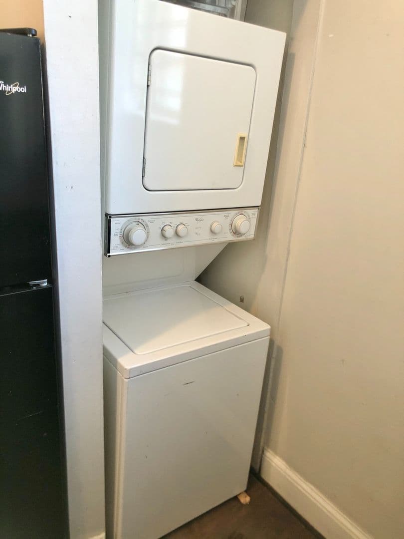 Baltimore Apartment: 110 E Preston St