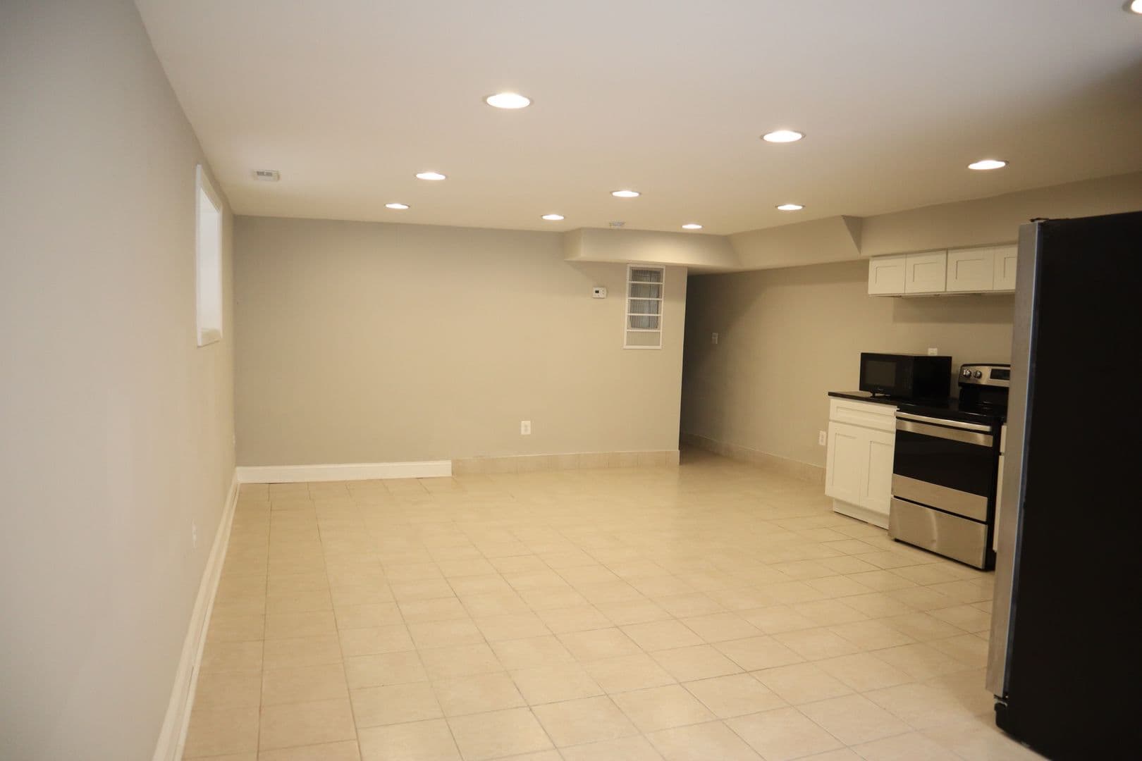 Baltimore Apartment: 2206 N Charles St