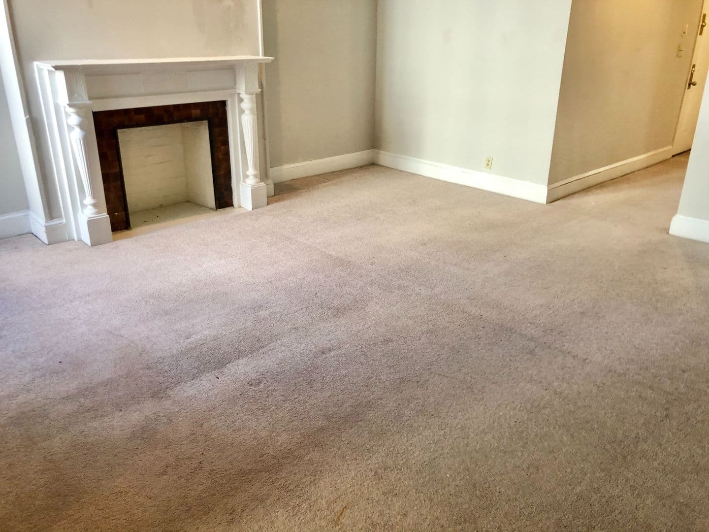 Baltimore Apartment: 110 E Preston St