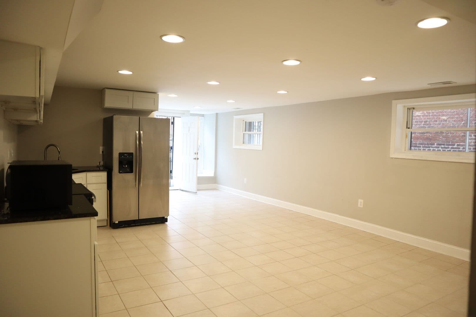 Baltimore Apartment: 2206 N Charles St