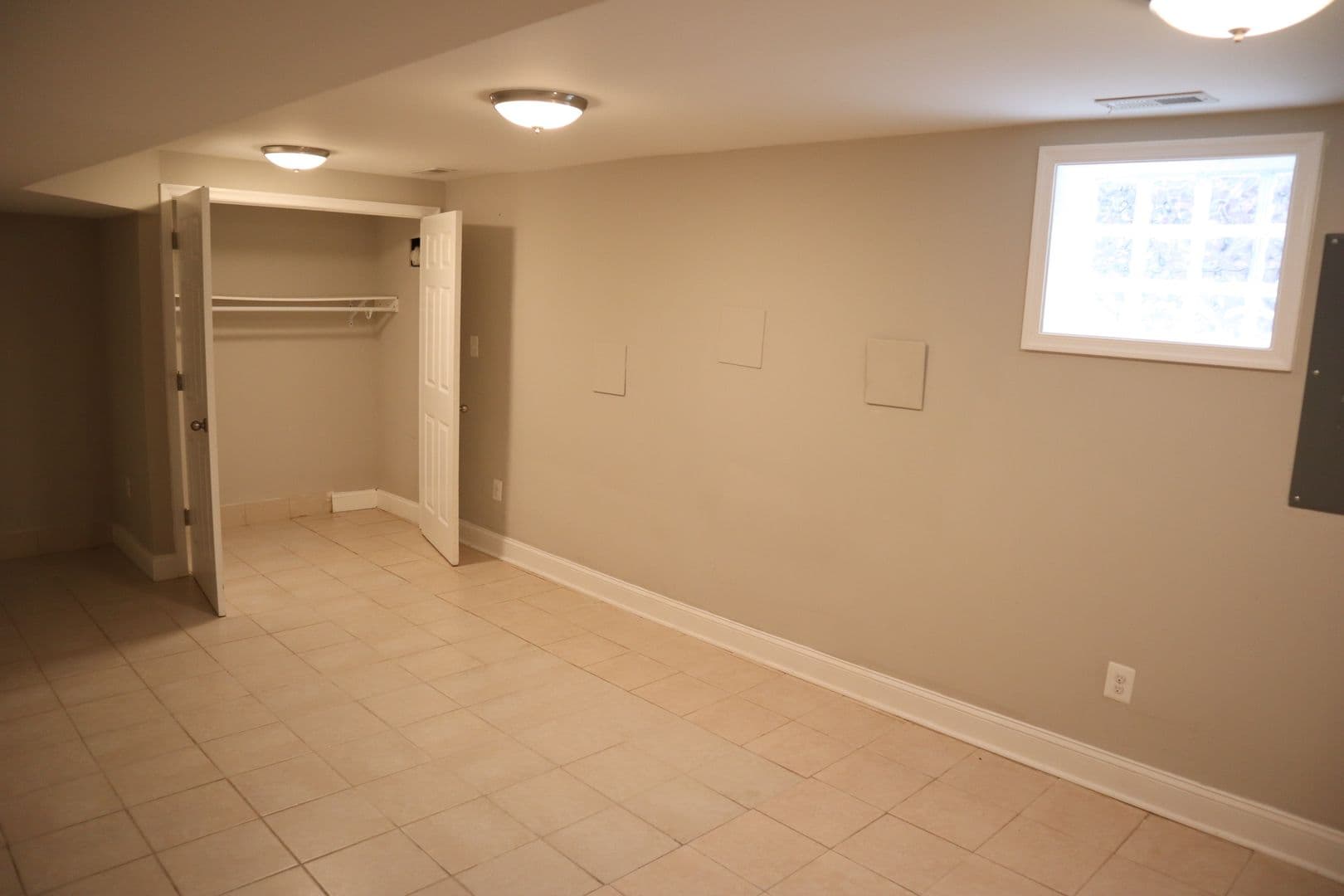Baltimore Apartment: 2206 N Charles St