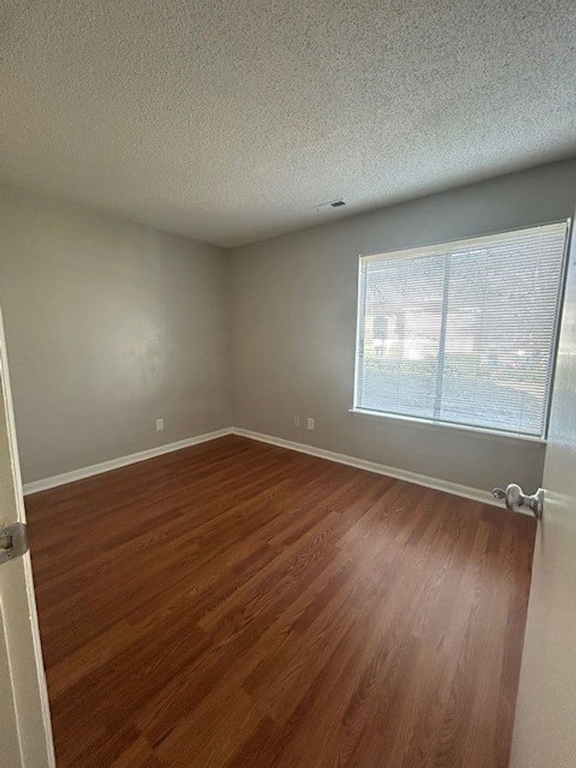 Charlotte Apartment: 9505 University Terrace