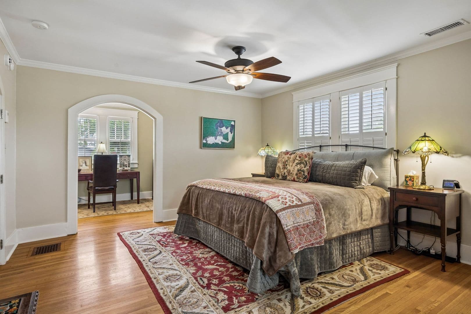 Nashville House: 2617 Barton Ave