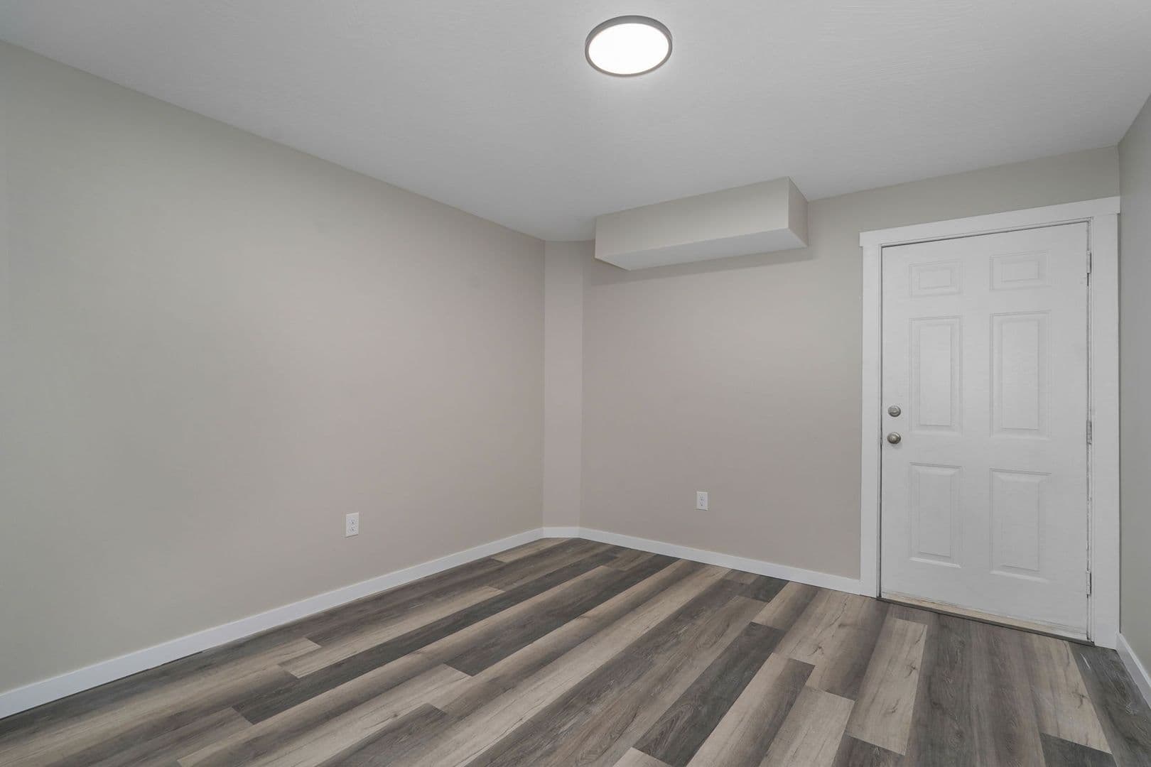 Springfield House: 652 S Jefferson Ave Unit B