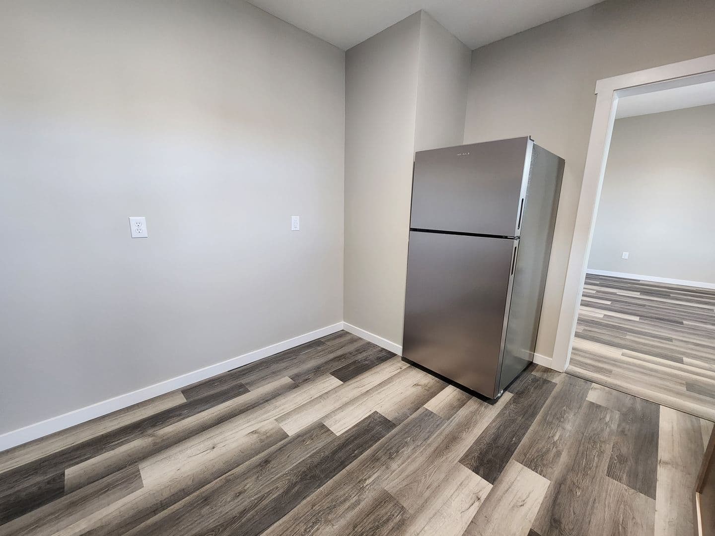 Springfield House: 652 S Jefferson Ave Unit A