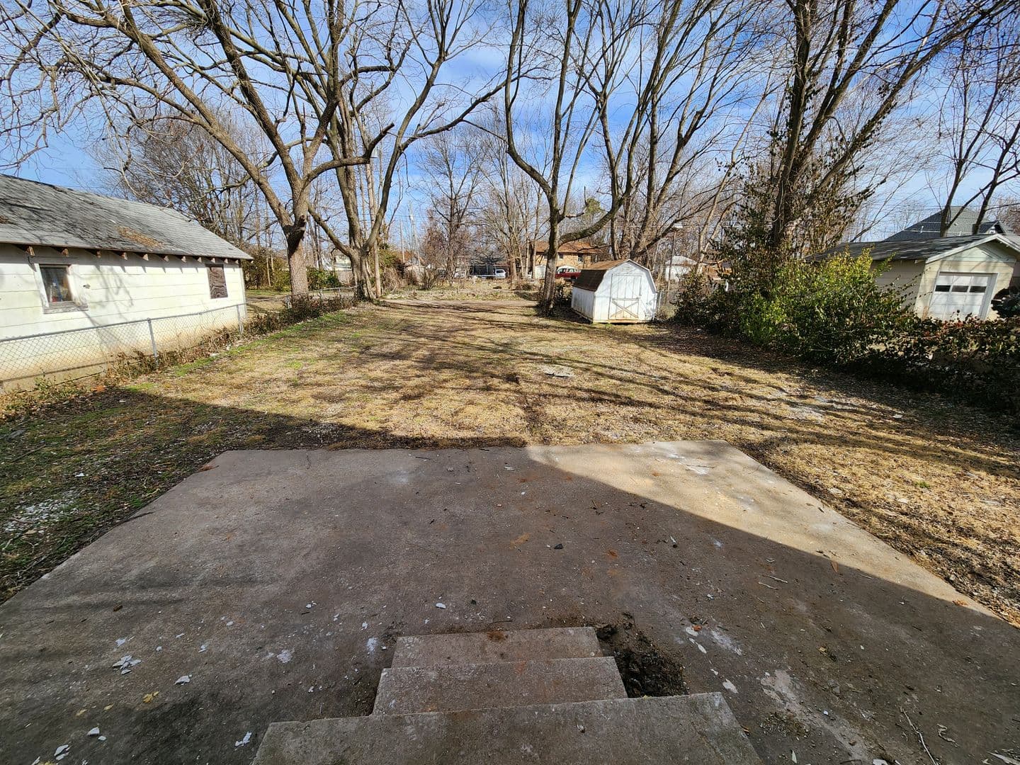 Springfield House: 823 W Central St