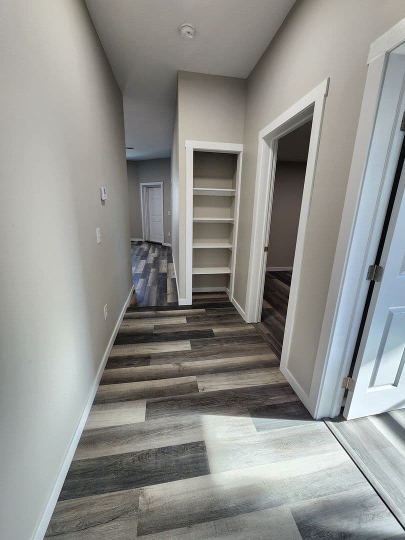 Springfield House: 652 S Jefferson Ave Unit A