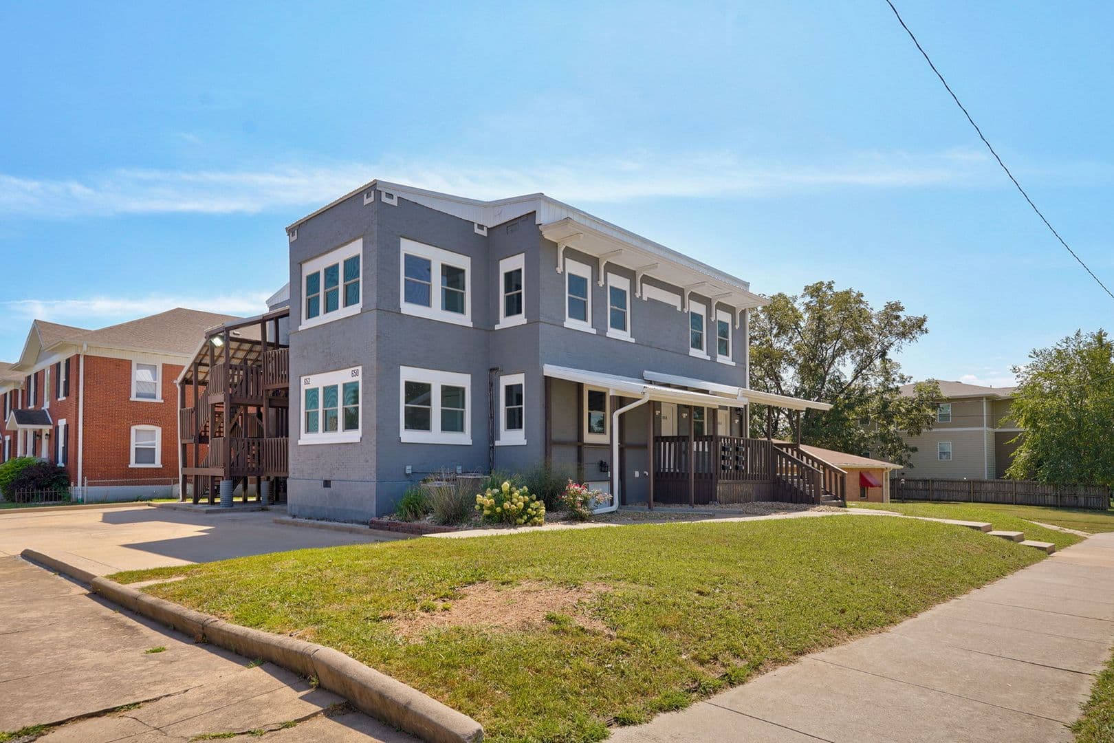 Springfield House: 650 S Jefferson Ave Unit B