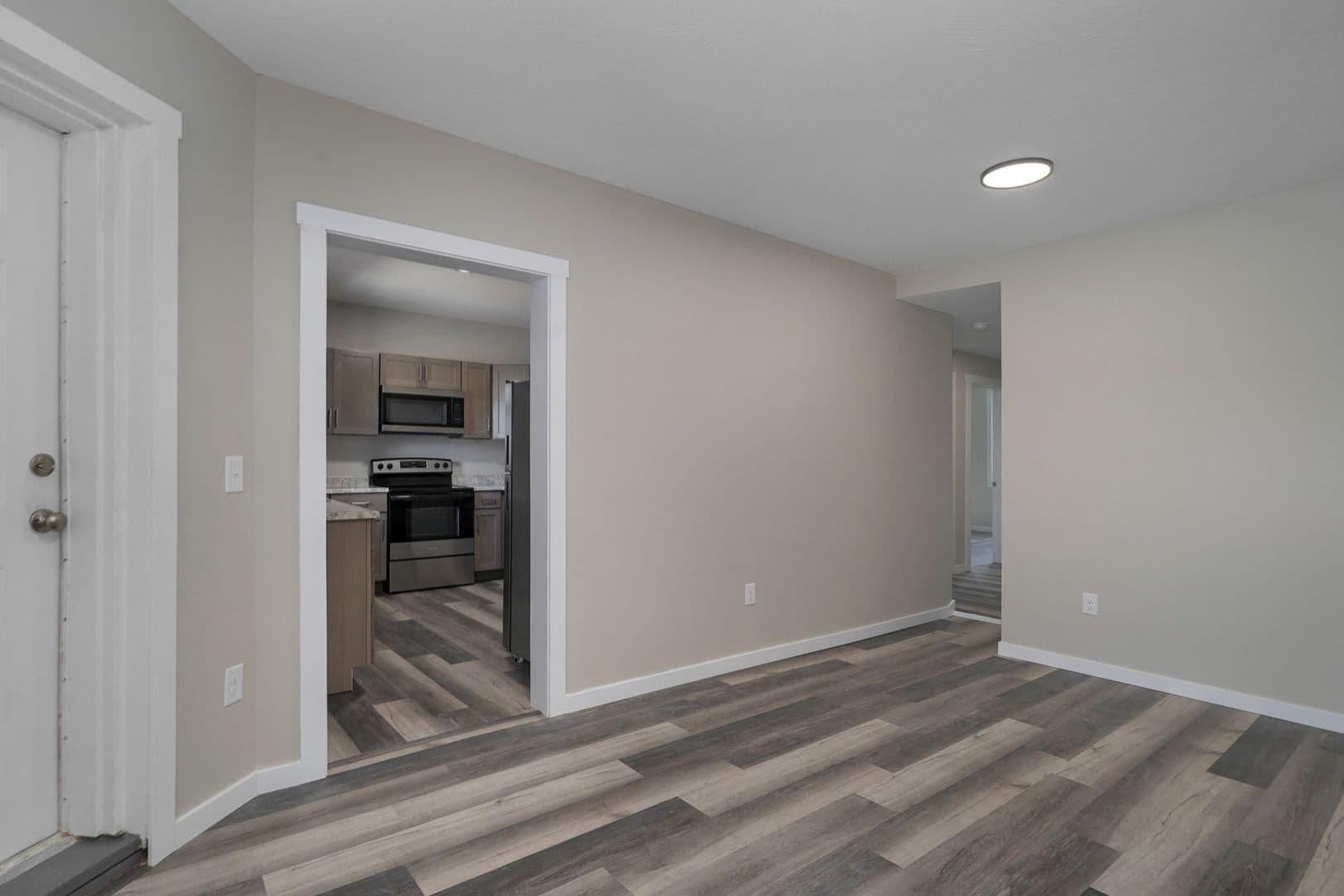 Springfield House: 652 S Jefferson Ave Unit B
