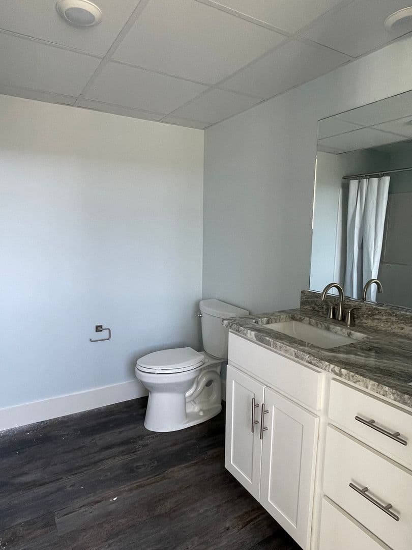 Berwick Apartment: 8 Main St