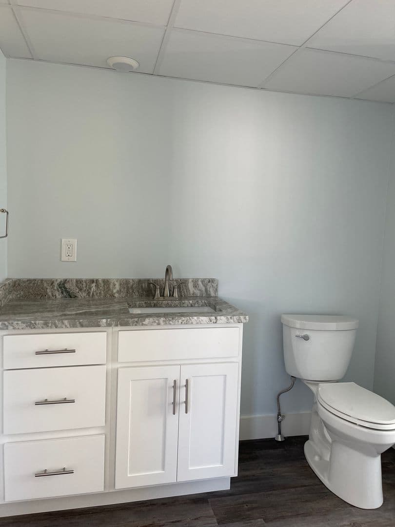 Berwick Apartment: 8 Main St
