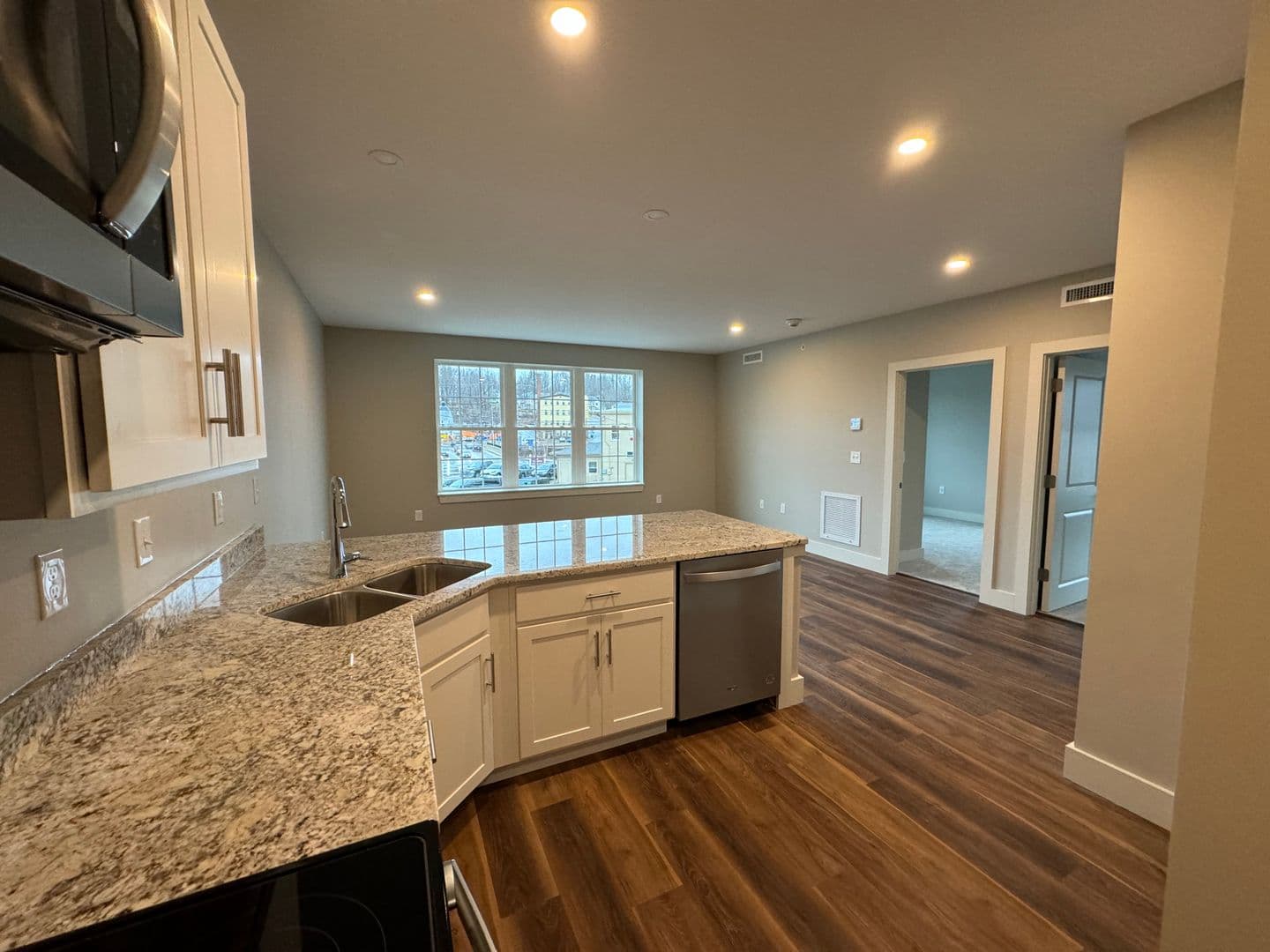 Berwick Apartment: 3 School Street