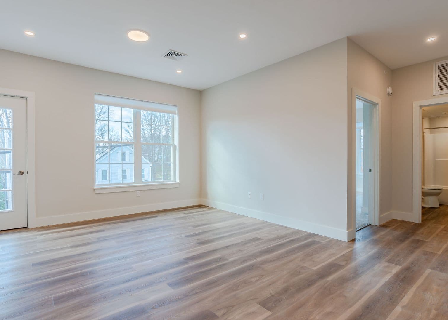 Berwick Apartment: 16 Sullivan Street