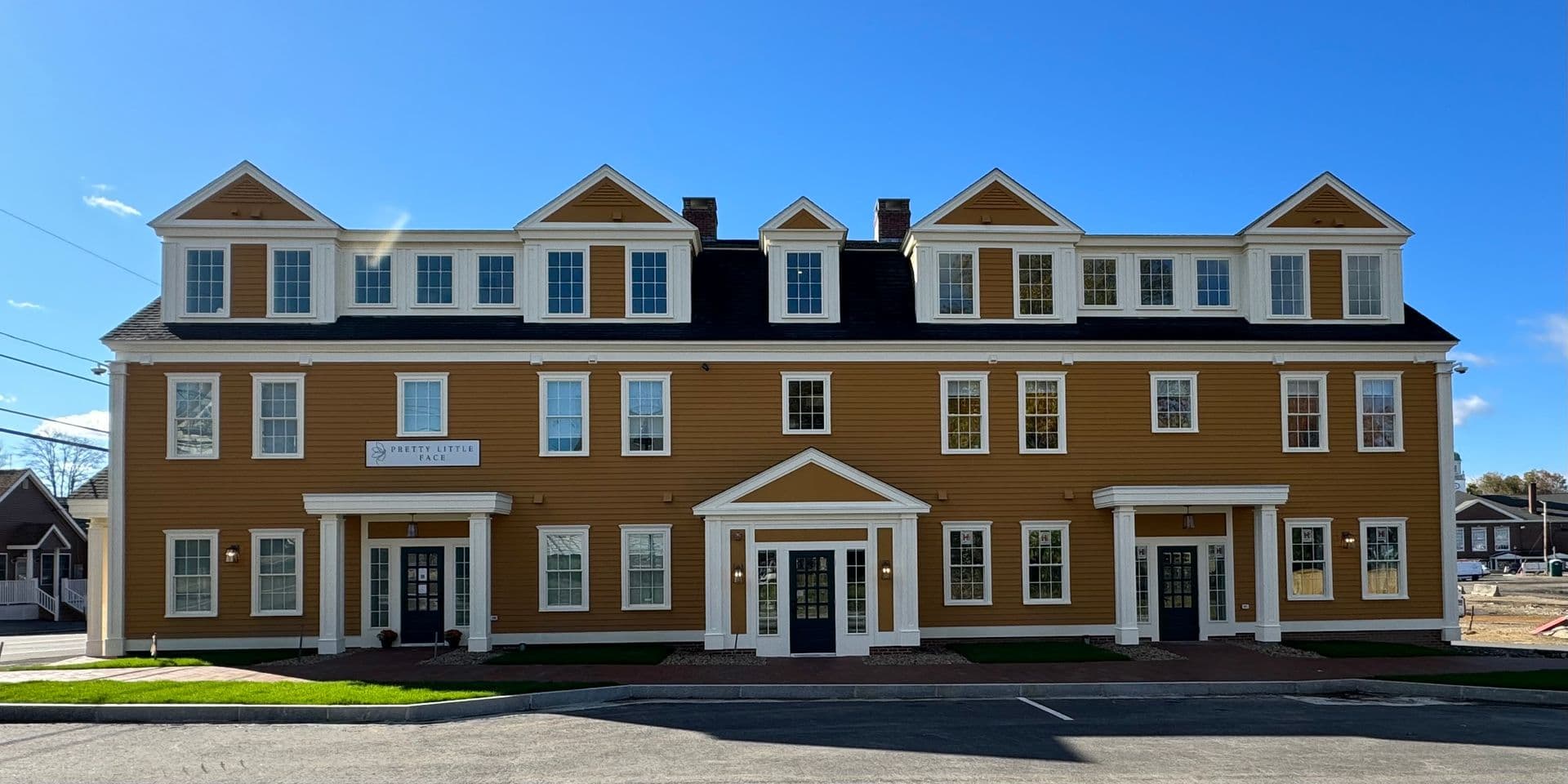 Berwick Apartment: 8 Main St