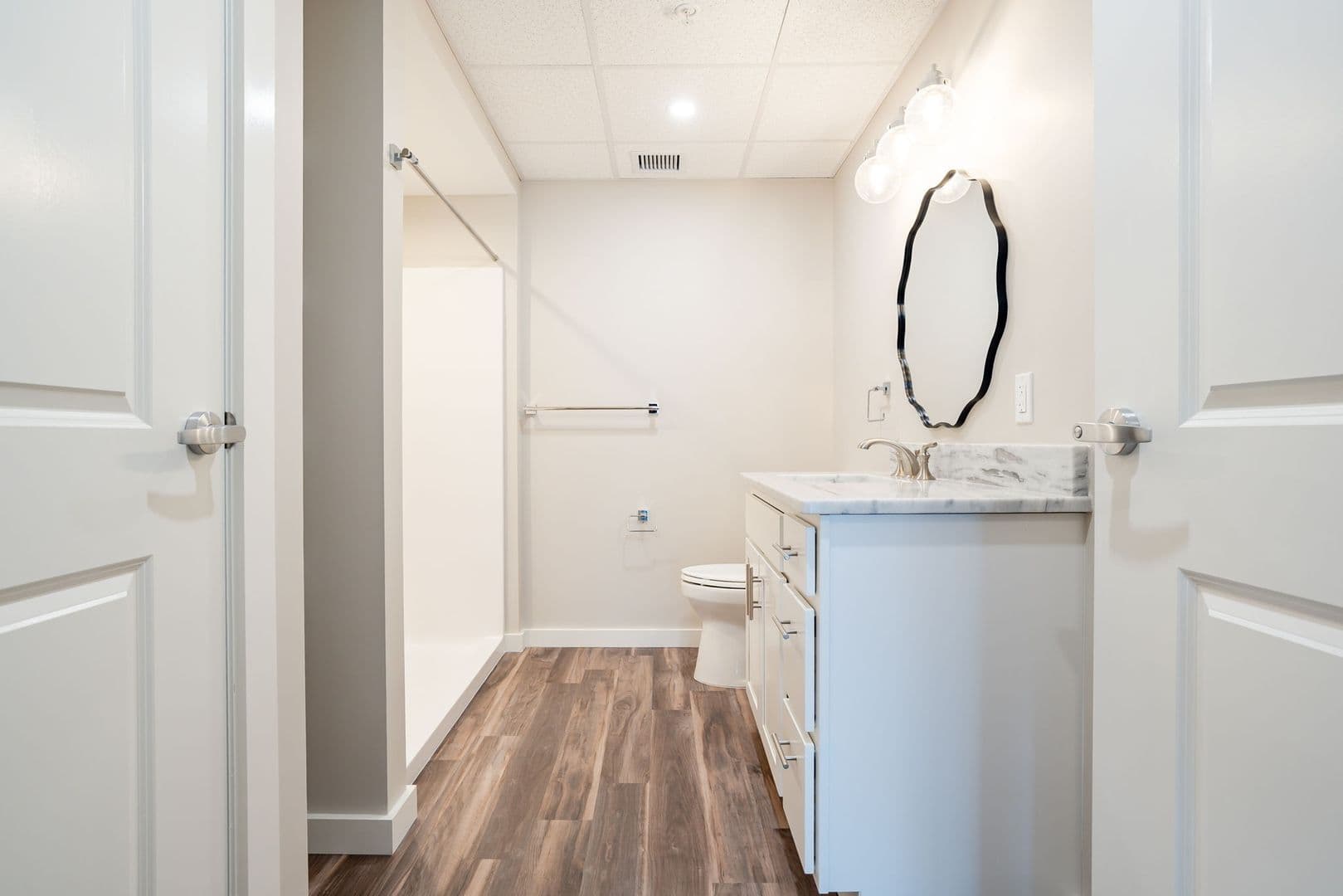 Auburn Apartment: 186 Main Street