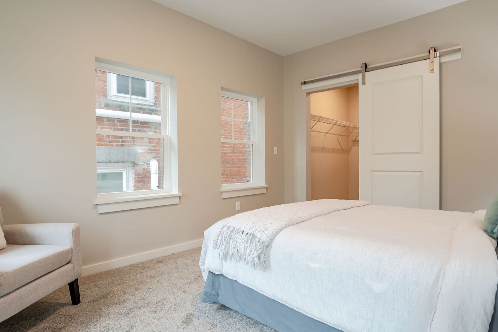 Auburn Apartment: 186 Main Street