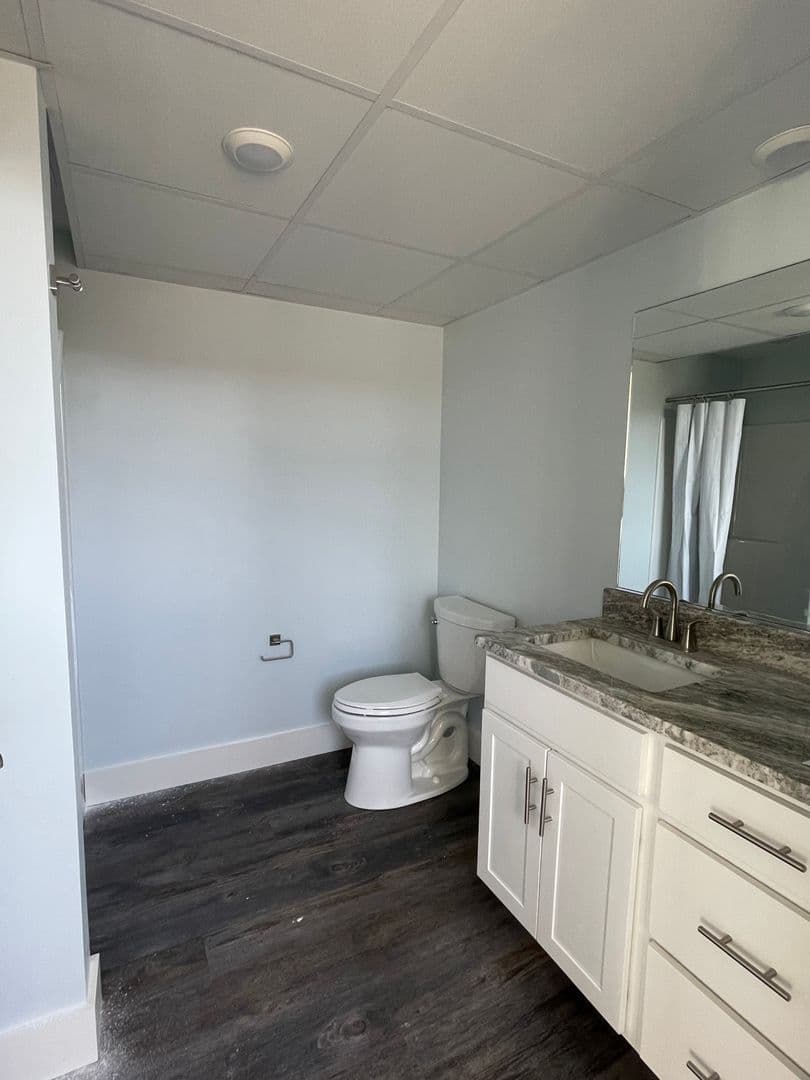 Berwick Apartment: 8 Main St
