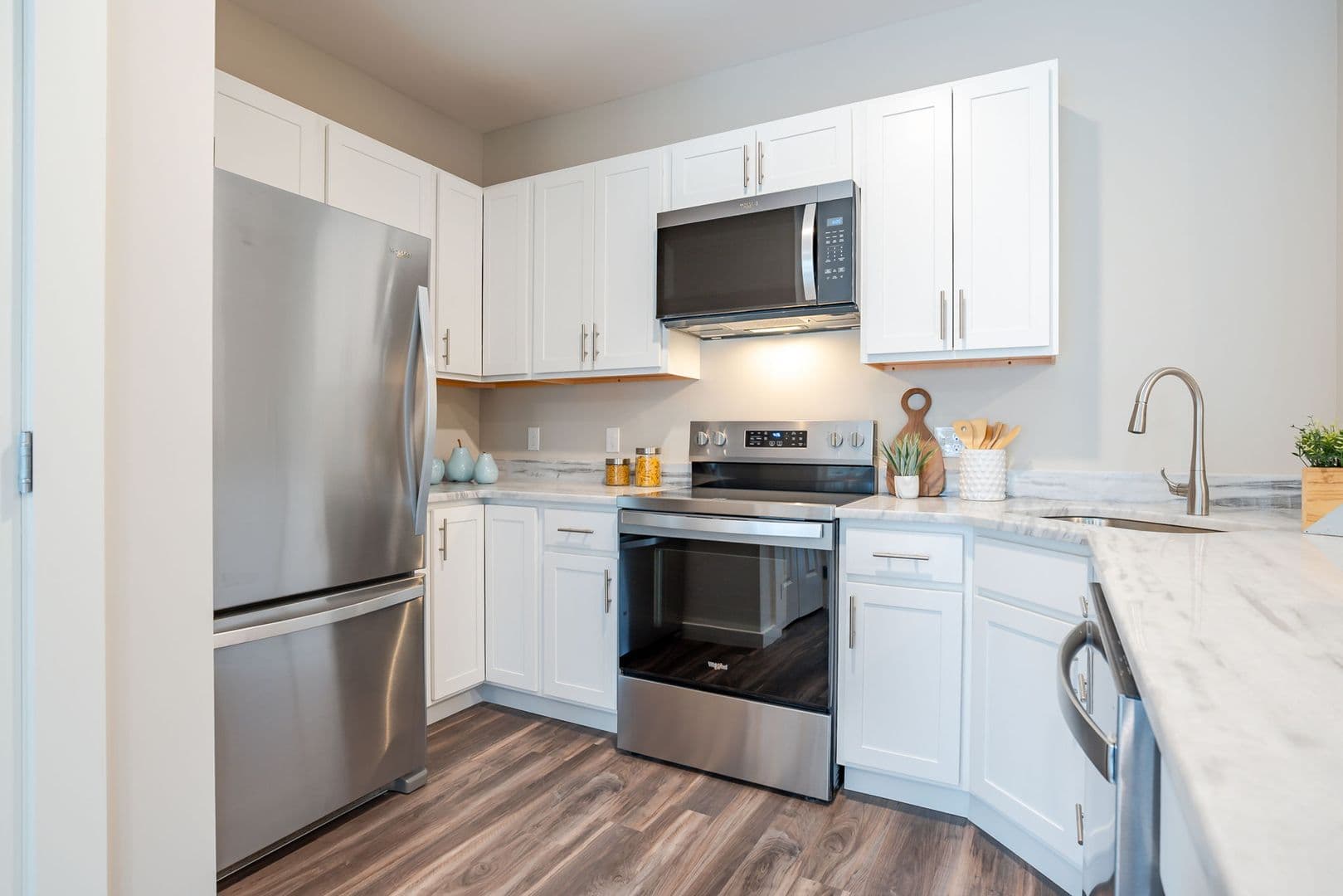 Auburn Apartment: 186 Main Street