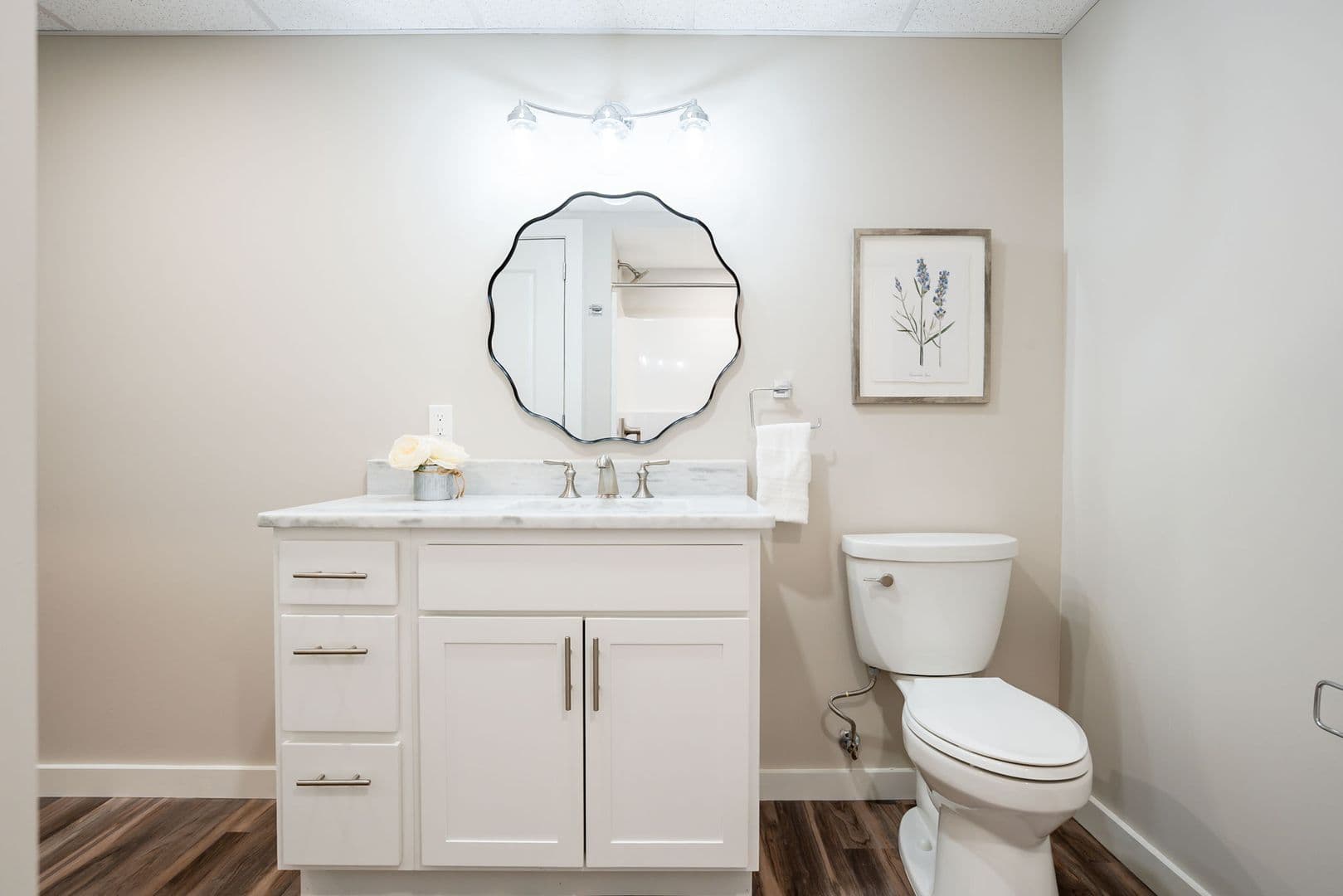 Auburn Apartment: 186 Main Street