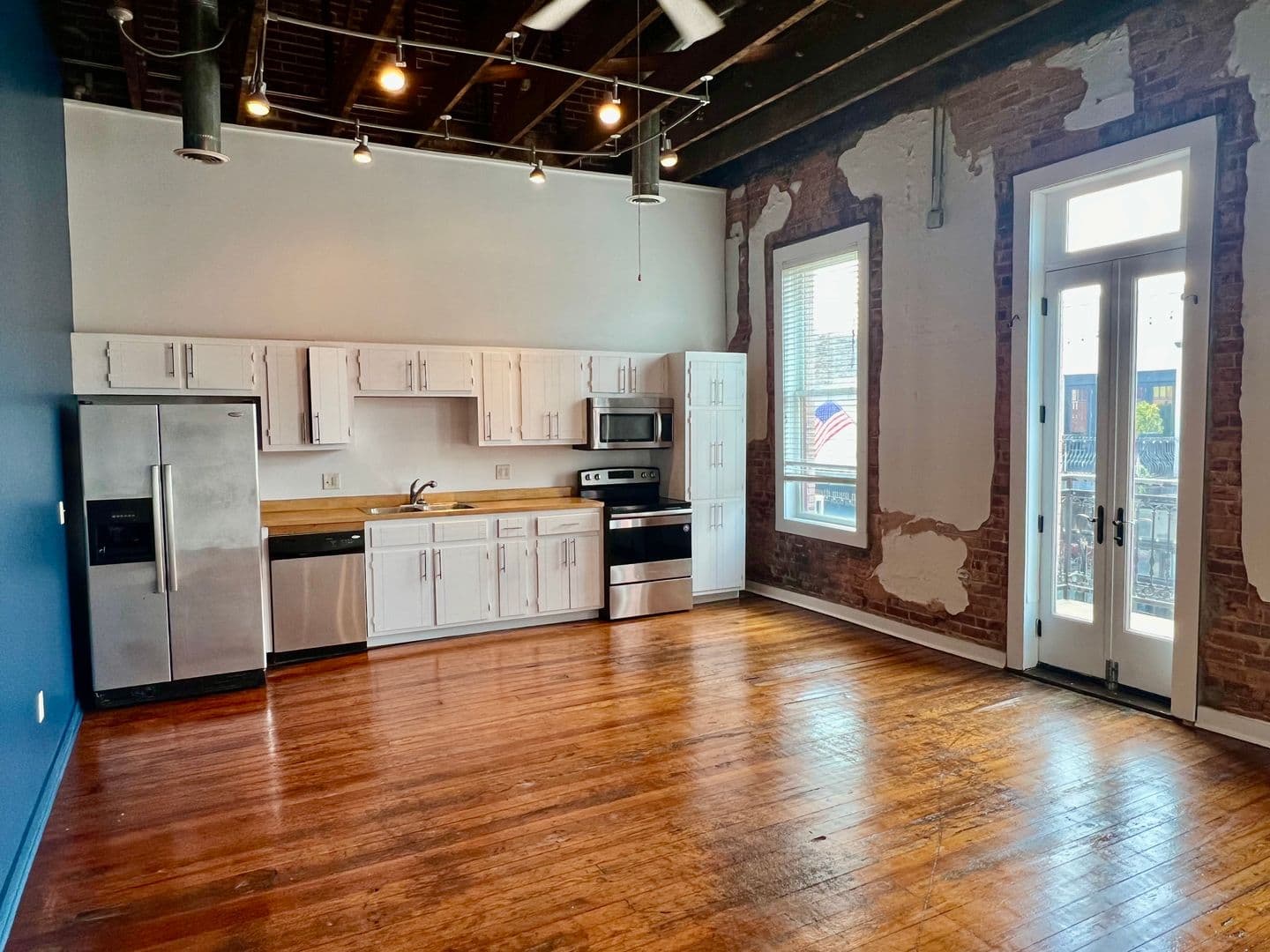 Jonesboro Apartment: 300 S Main E