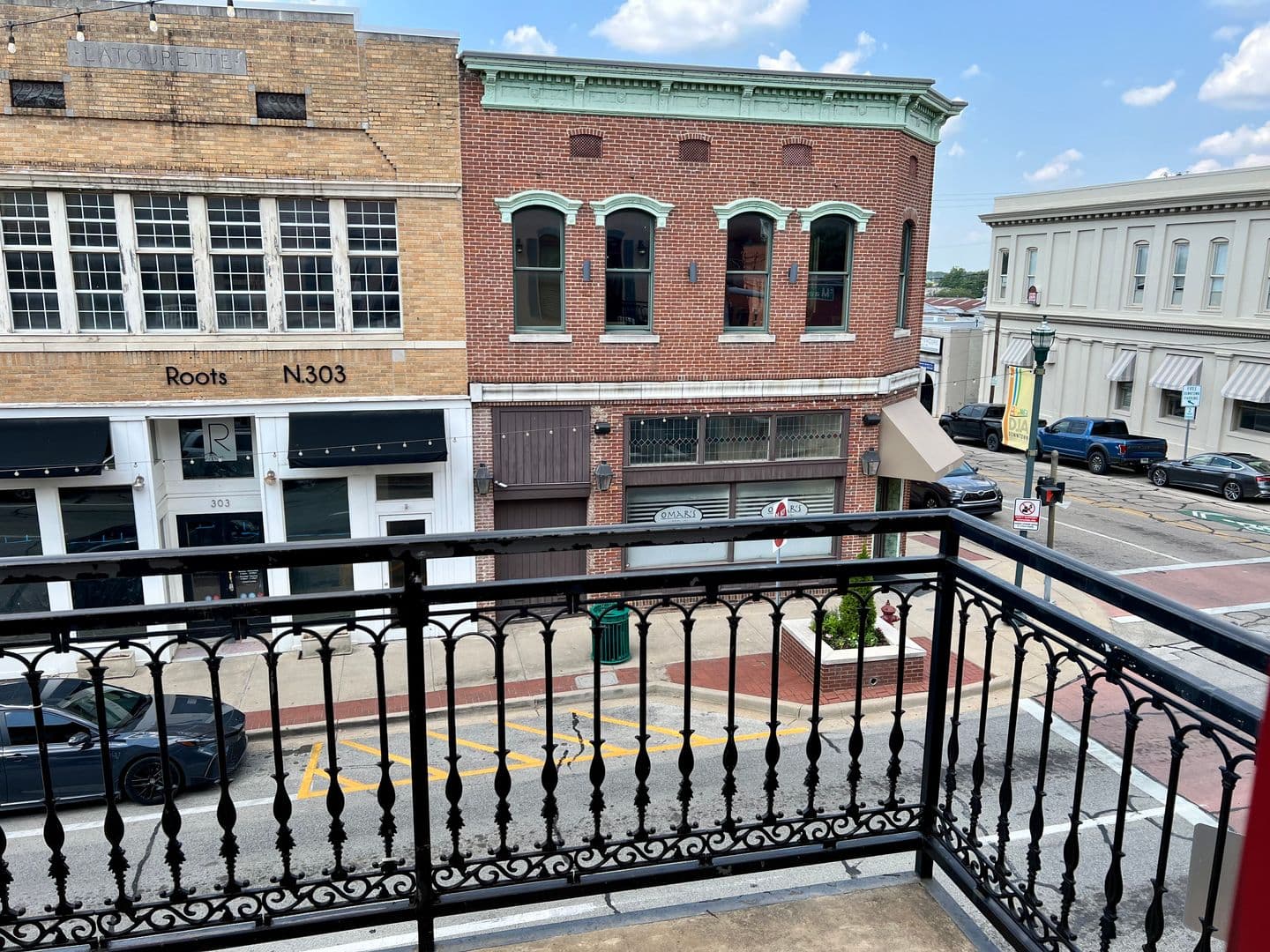 Jonesboro Apartment: 300 S Main E