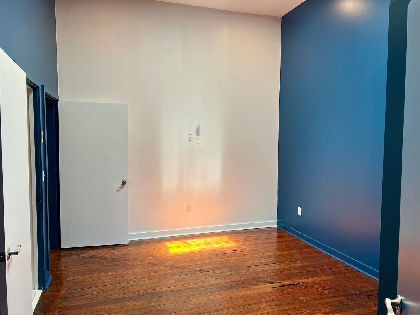 Jonesboro Apartment: 300 S Main E