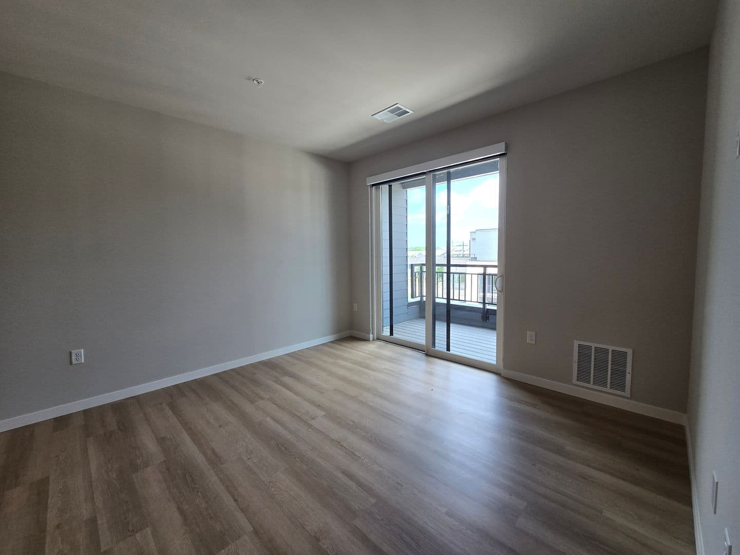 Madison Apartment: 8421 Mansion Hill Avenue
