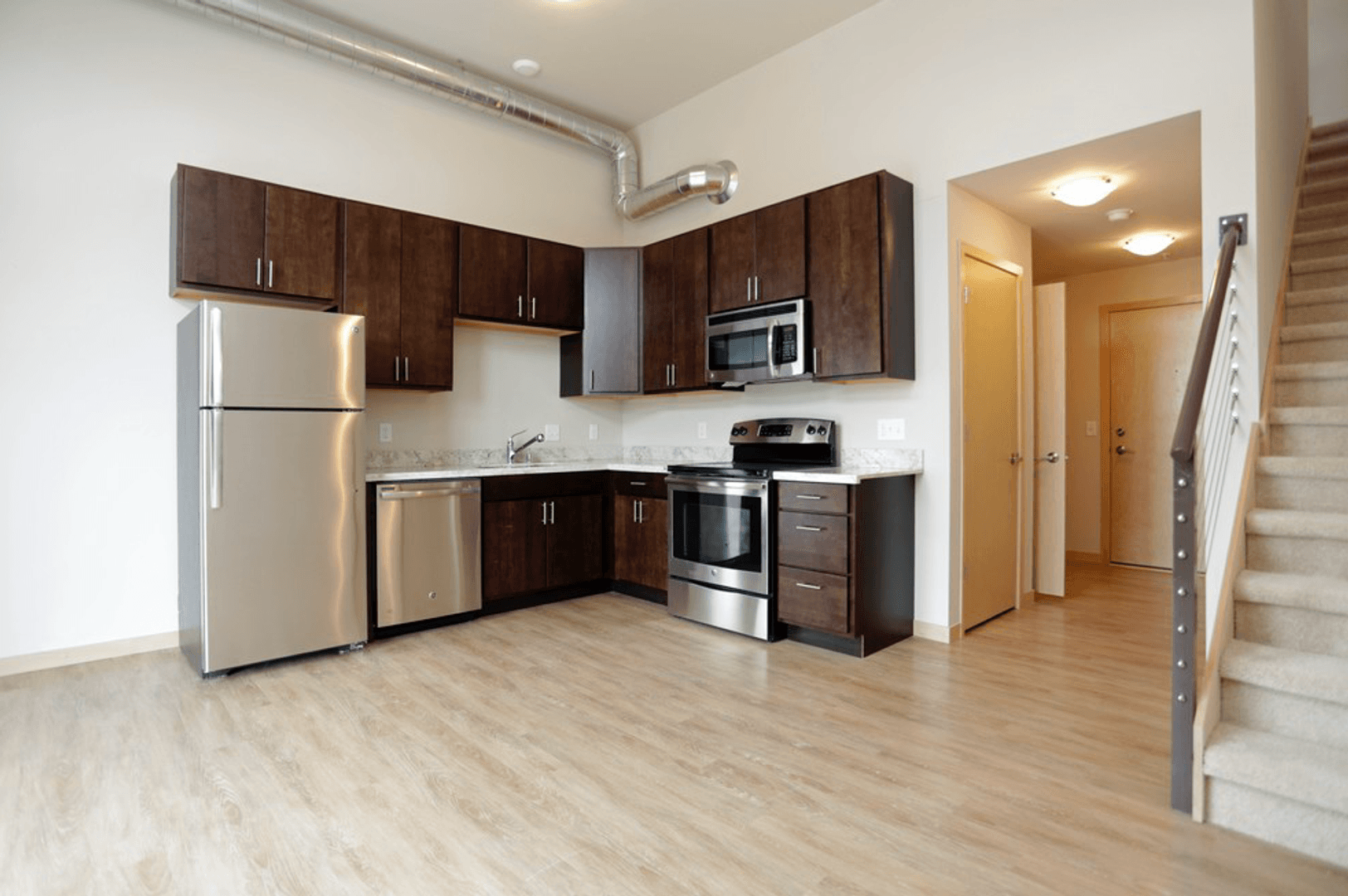 Madison Apartment: 902 Drake Street