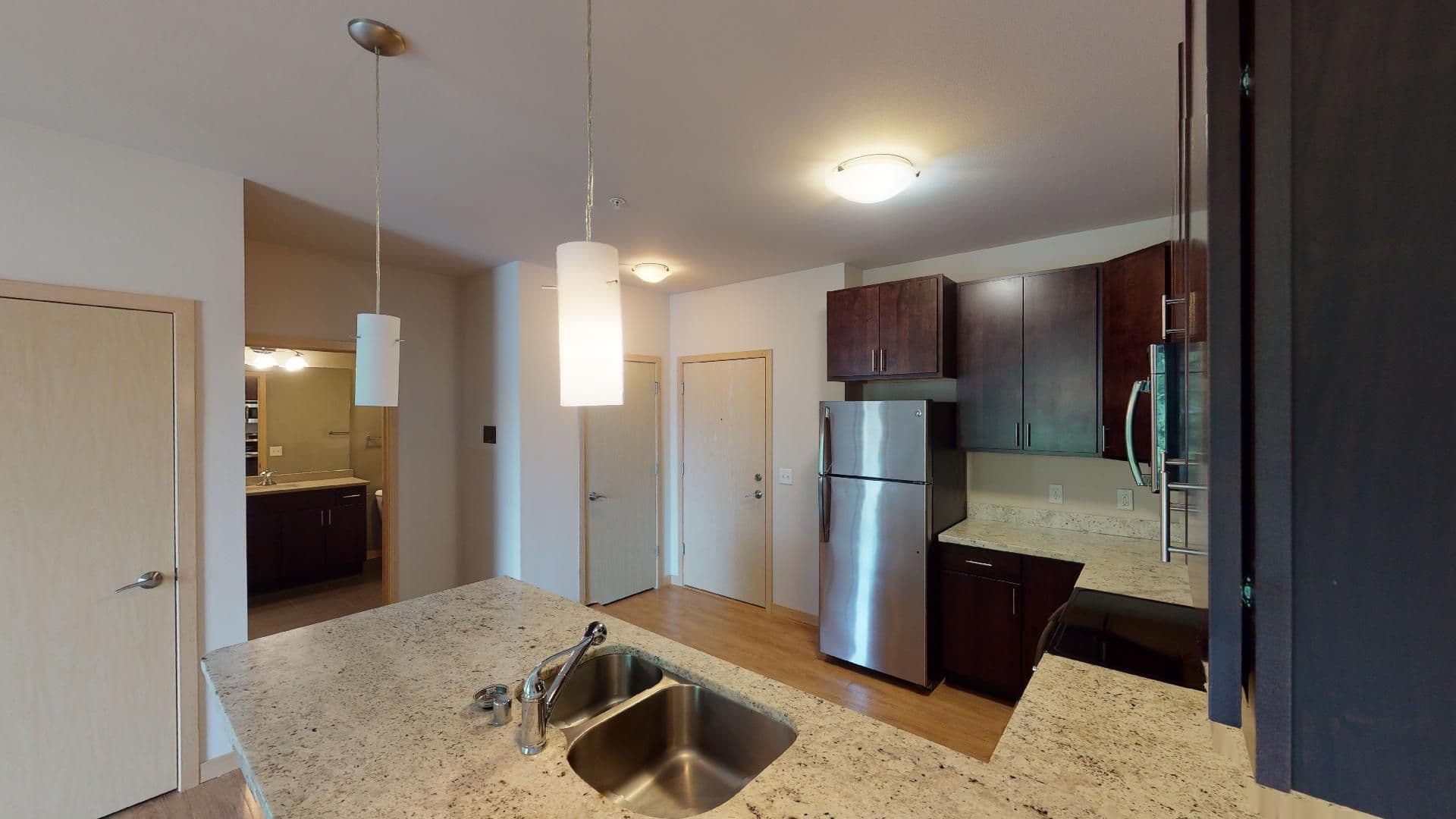 Madison Apartment: 902 Drake Street