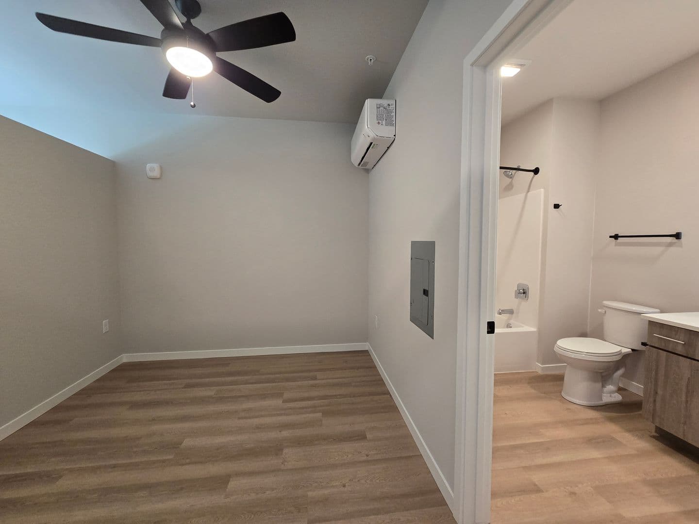 Madison Apartment: 8421 Mansion Hill Avenue