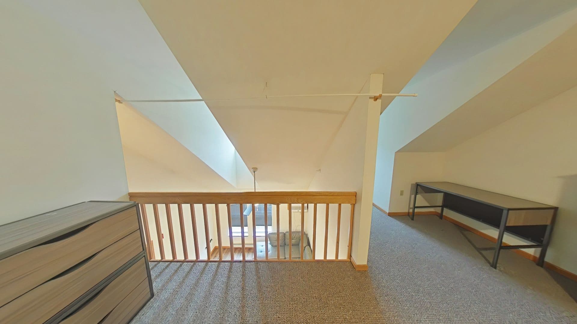 Madison Apartment: 2 Gerry Court