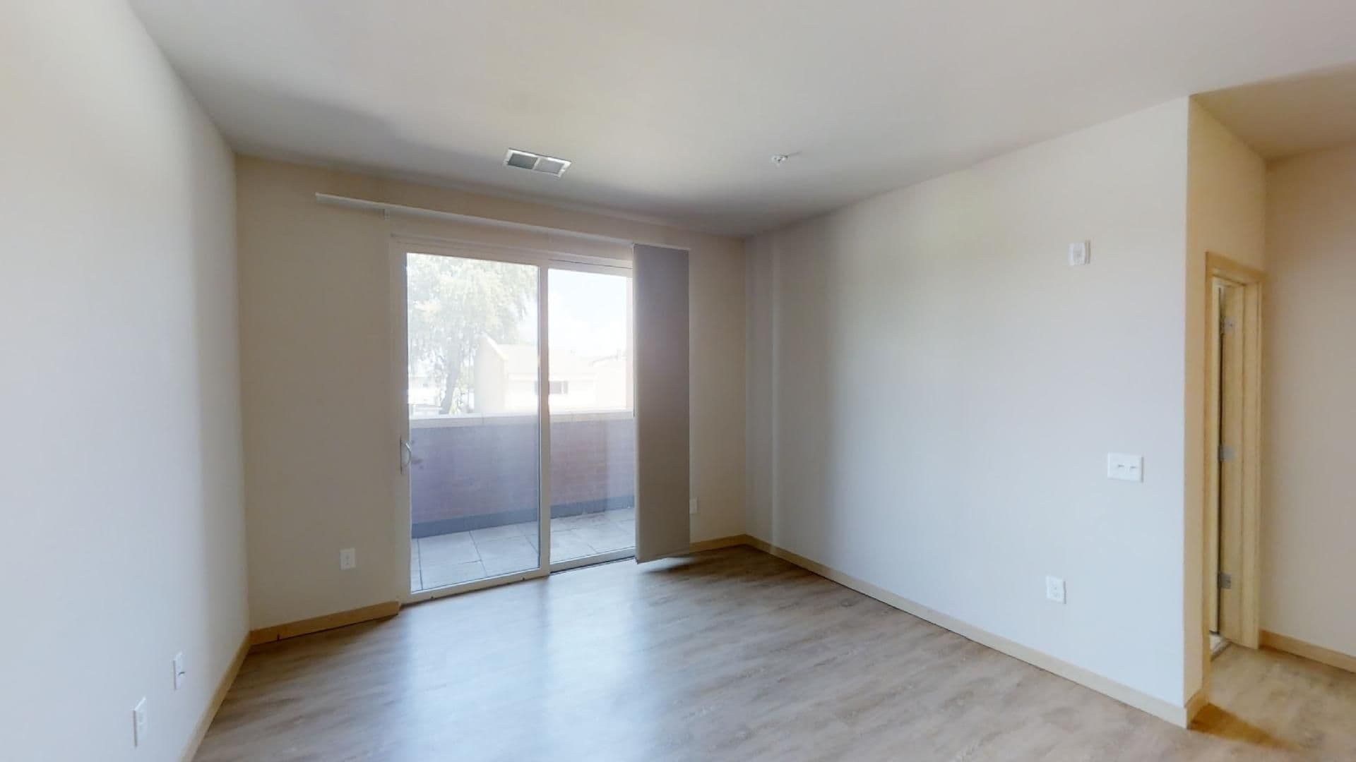 Madison Apartment: 902 Drake Street