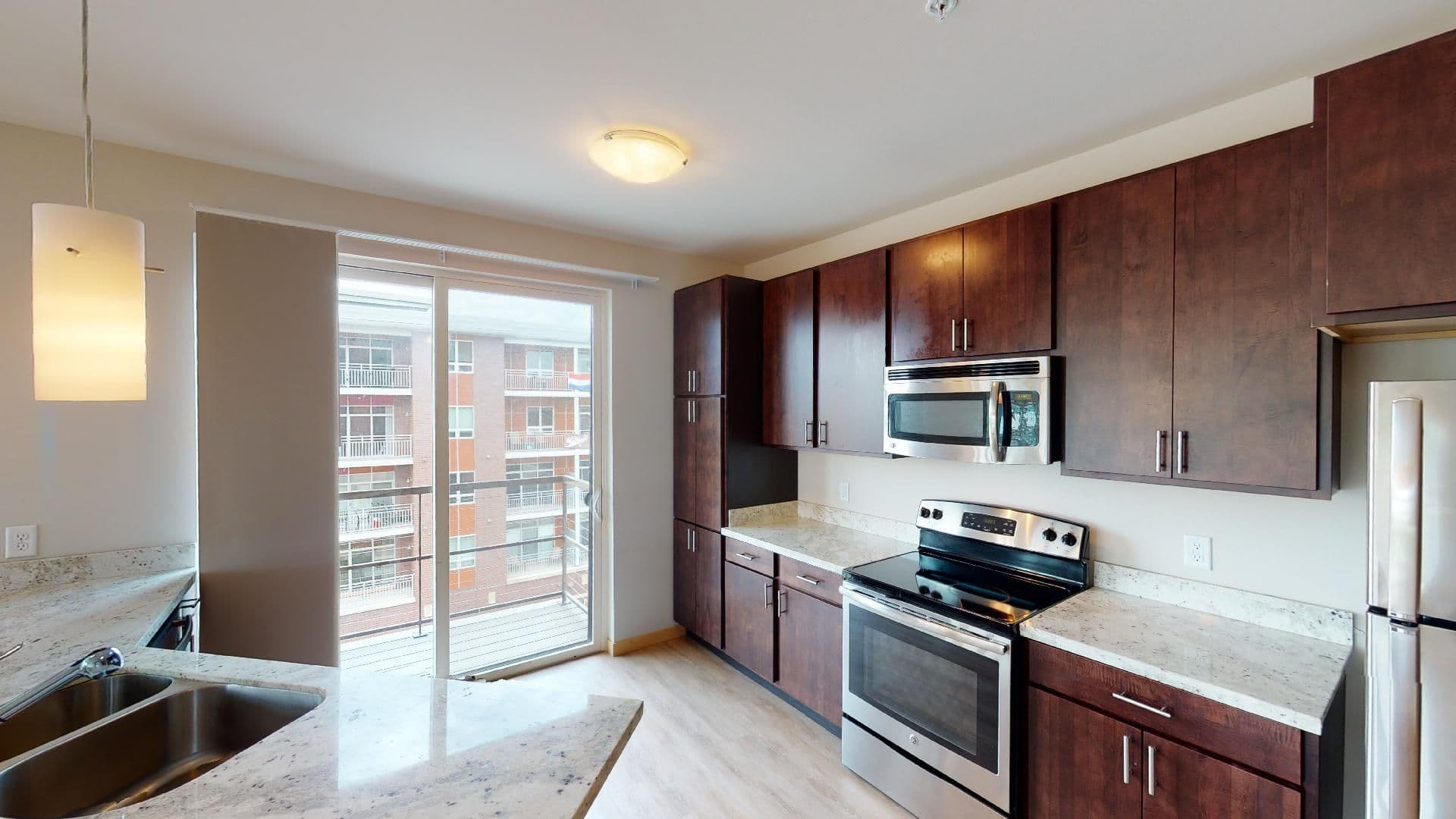 Madison Apartment: 902 Drake Street