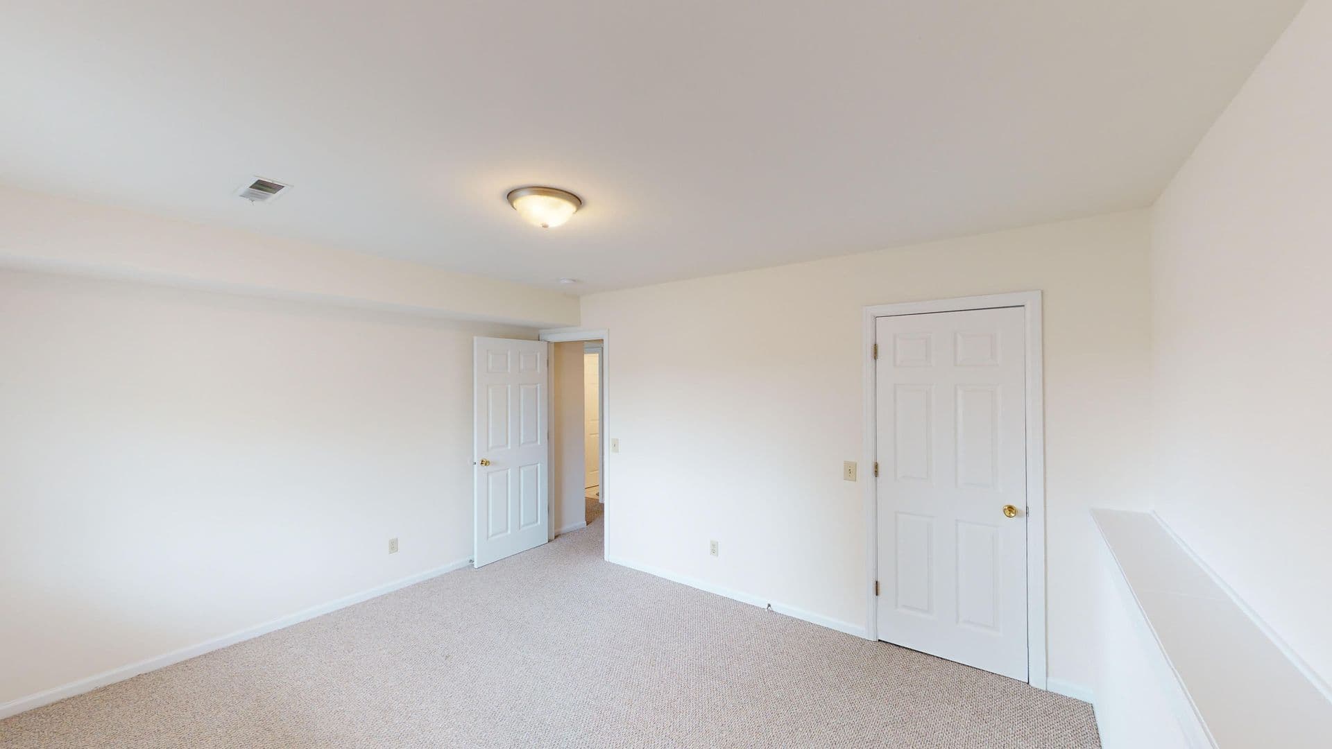 Madison Apartment: 2105-2165 Muir Field Rd