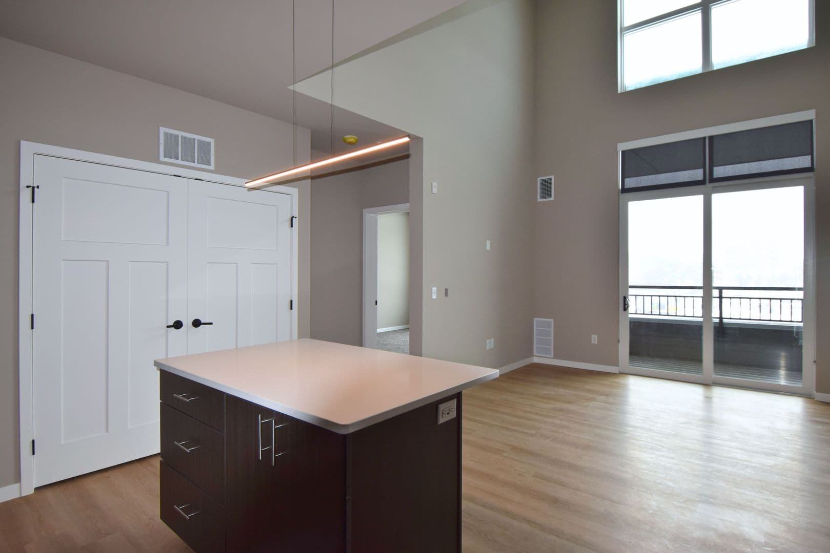 Madison Apartment: 5604 Schroeder Rd