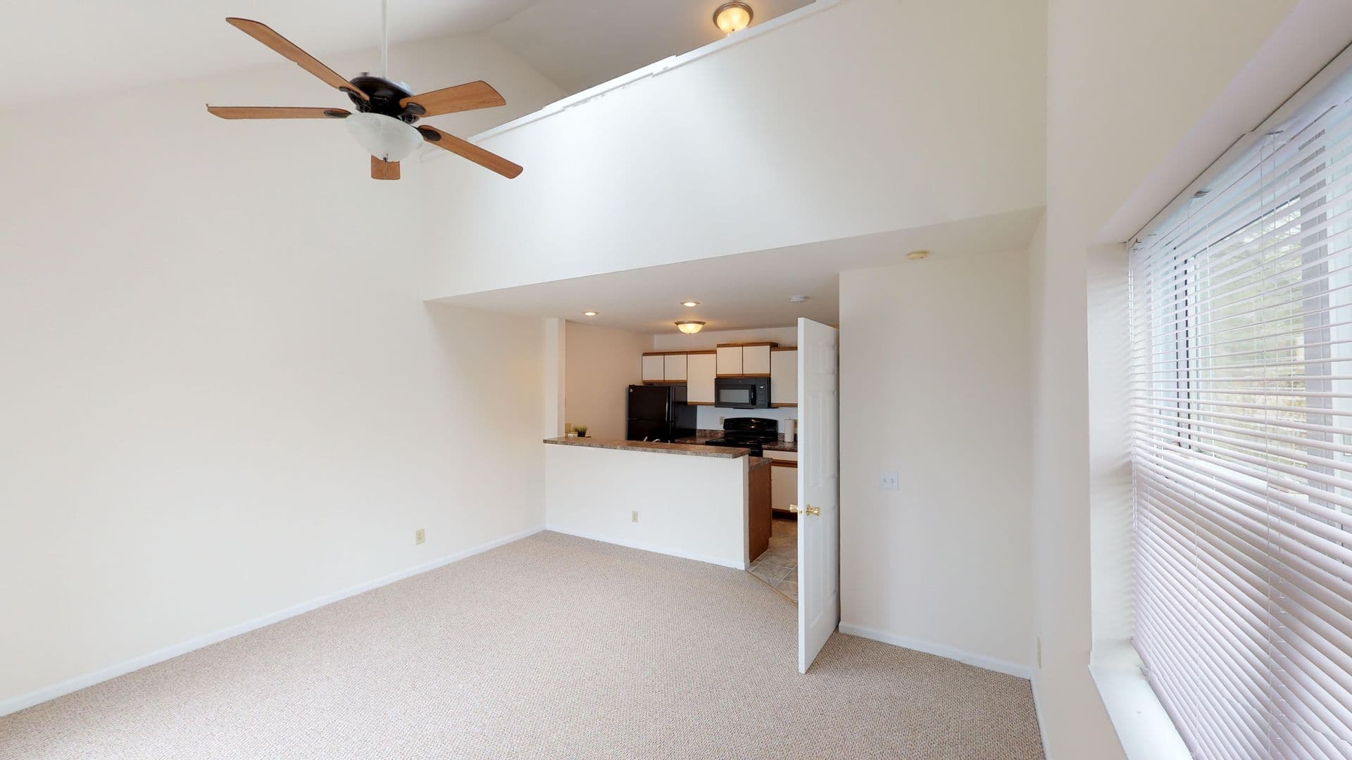 Madison Apartment: 2105-2165 Muir Field Rd