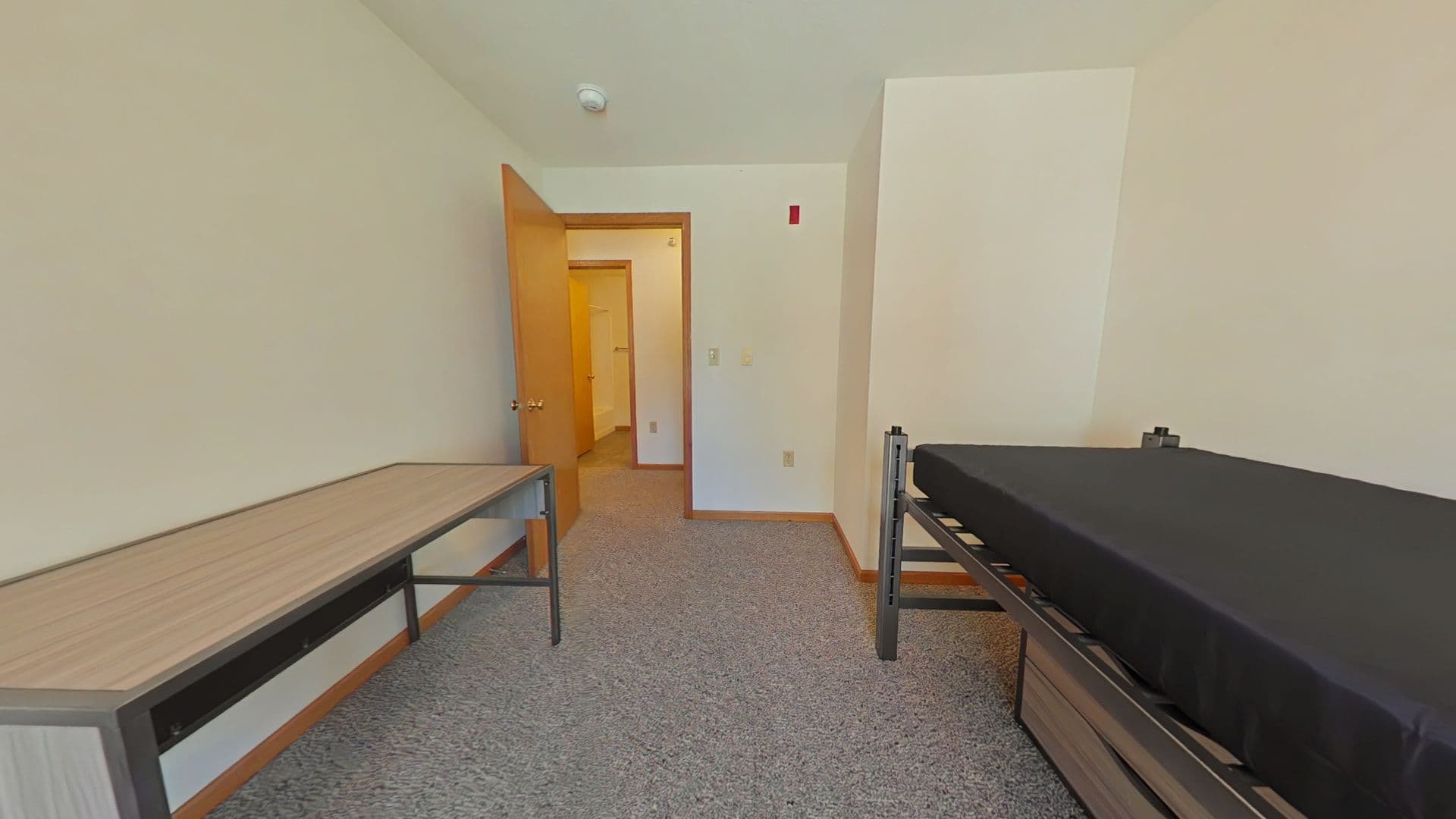 Madison Apartment: 10 Gerry Court