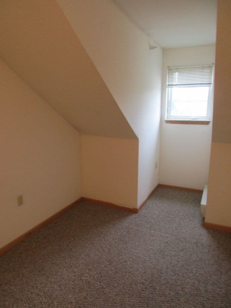 Madison Apartment: 118 North Brooks Street