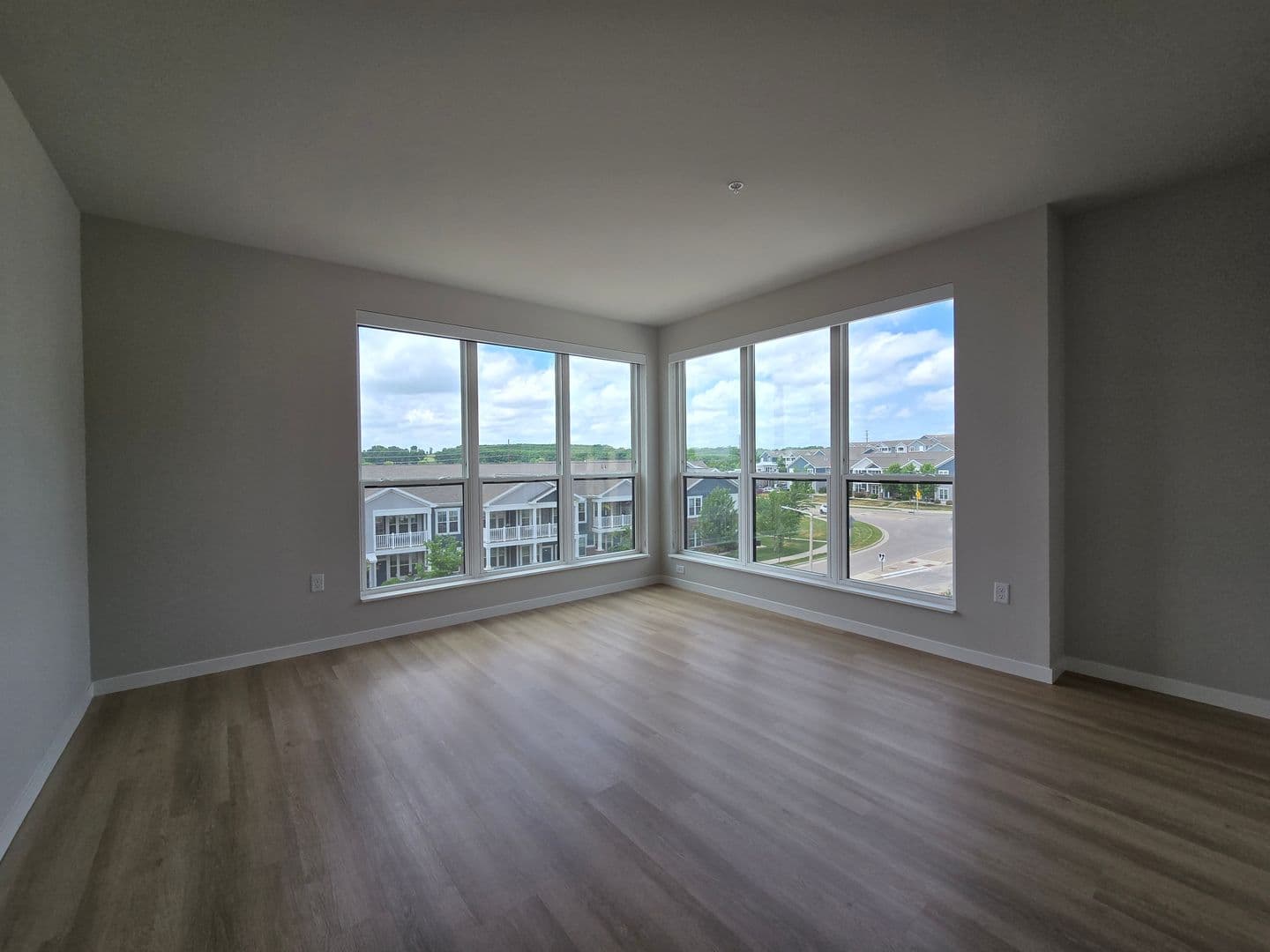 Madison Apartment: 8421 Mansion Hill Avenue